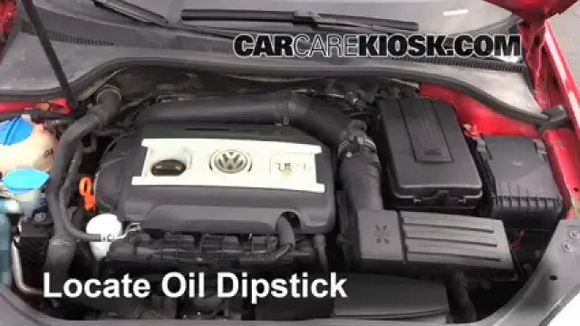2009 Volkswagen Jetta Wolfsburg Edition 2.0L 4 Cyl. Turbo Aceite Controlar nivel de aceite